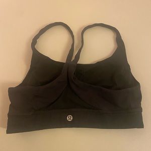 Black Lululemon sports bra